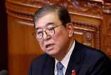 Japonsky premier chce ostat vo funkcii napriek neuspechu