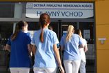 Sanca jedna k stomilionom a stalo sa to v Kosiciach Narodenie tychto deti je velka vzacnost