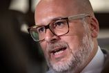 Vlada nezvlada svoje kompetencie navrhuje absurdity