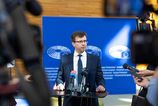 Madarsko spusta reviziu pravomoci EU v hospodarstve
