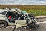 Vazna nehoda na vychode Slovenska Auto znicene po zrazke s kamionom