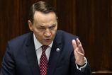 Polsky minister Sikorski varuje Rusko Pasivita a spoliehanie sa na inych je pozvankou na eskalaciu