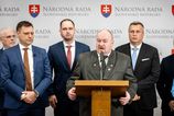 SNS je sklamana z Ficovho postoja k ukrajinskej pozicke vyzyva na prisnejsi pristup
