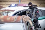 Velky protidrogovy zasah v Martine Elitni policajti zadrzali styri osoby a zaistili neznamne latky