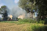 Na Topolcianskej ulici v Petrzalke horela nahromadena odpady Hasicii plamene rychlo zlikvidovali