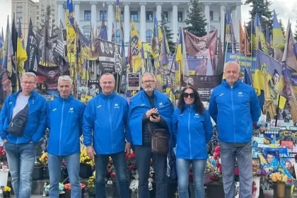 Beh mieru Kyjev – Košice: Bežci chcú za deväť dní zvládnuť 900 km vojnovou Ukrajinou