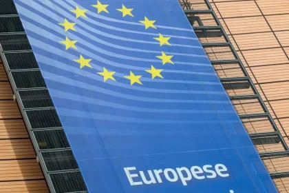 Brusel začína voči Slovensku štyri právne konania, dve v ekonomickej oblasti