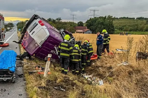 Dopravná nehoda pri Košiciach uzavrela cestu, zasahuje aj vrtuľník