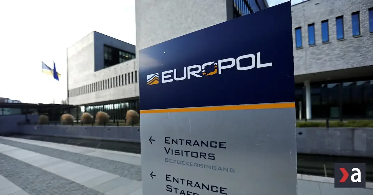 Europol zadržal šesť osôb za pašovanie migrantov v štyroch krajinách