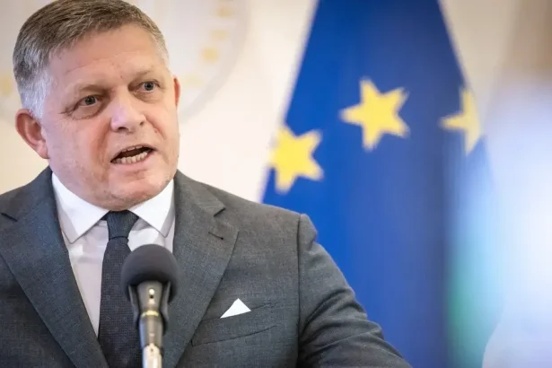 Fico pre rozpočet pohrozil rozpadom vlády, nevydá sa vydierať Hlasu a SNS
