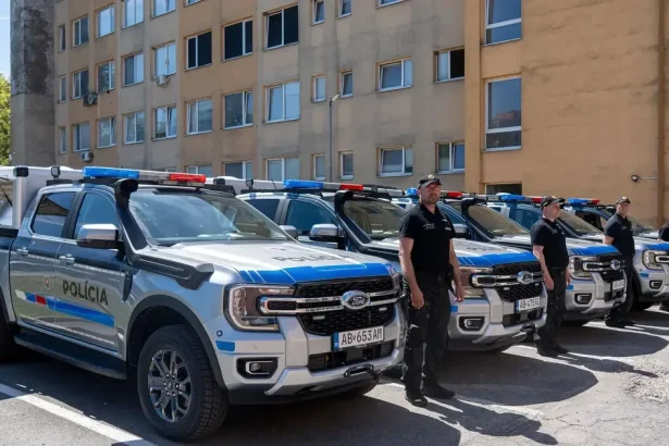 Ford skončil v Žiline vďaka eurofondom, policajti majú starú Kiu