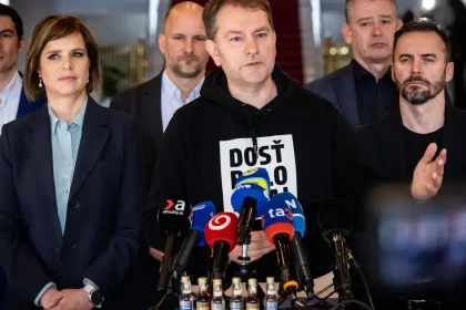 Hnutie Slovensko žiada parlament, aby riešil drahé palivá, a chce kresať platy ministrom