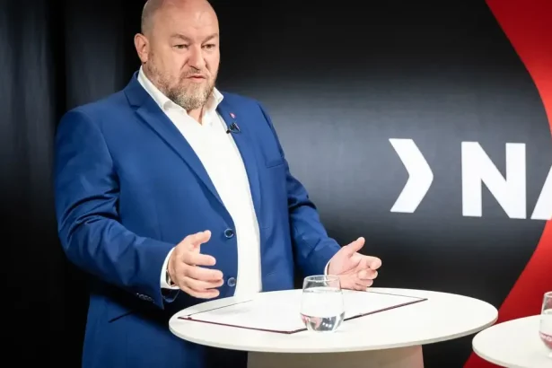 Huliak: Vzťahy firiem Kaliňáka a českého zbrojára Strnada nie sú v poriadku