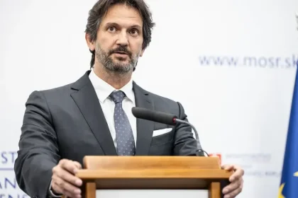 Kaliňák potvrdil spoluprácu s firmou českého zbrojára Strnada, konflikt záujmov odmieta