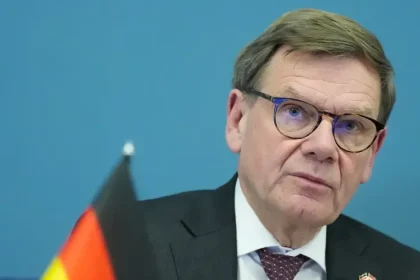 Nemecko odmieta Trumpovu výzvu. Podľa Wadephula z ICC nevystúpi