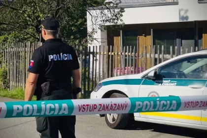 Nemôžu ho obviniť ani vziať do väzby. Čo bude s 13-ročným útočníkom zo Staškova?