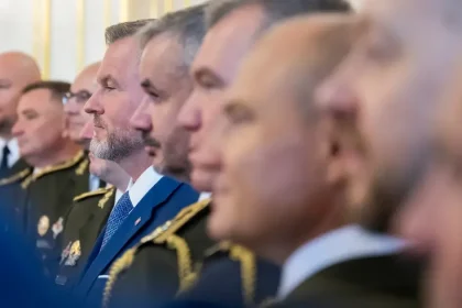 Pellegrini povýšil a vymenoval jedenástich generálov armády