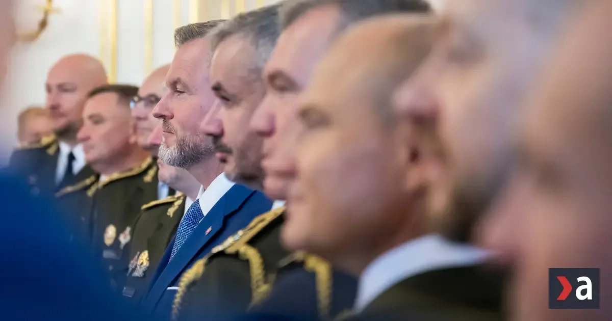 Pellegrini povýšil a vymenoval jedenástich generálov armády