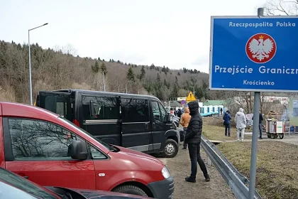 Poľsko stavia na hranici s Ukrajinou obranné opevnenia proti dronom