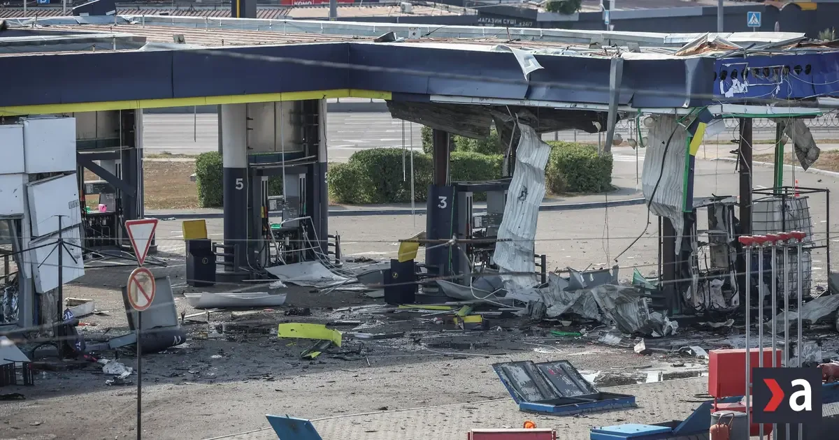 Ruské drony zasiahli čerpaciu stanicu v Kyjeve. Dvaja mŕtvi, viacerí zranení