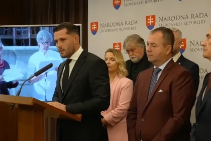 Smer obvinil Mier Ukrajine z nacizmu, iniciatíva označila Banderu za kontroverznú
