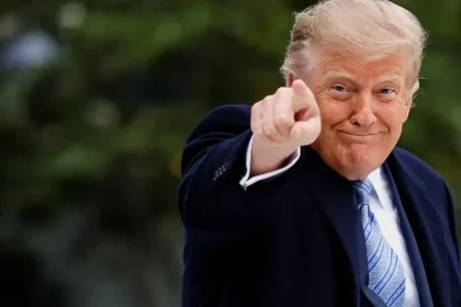 Trump chce namiesto tlačovej miestnosti v Bielom dome bazén, označil ju za „fake news“