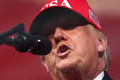 Trump chce zakázať vývoz nafty z USA, tvrdí, že zníži ceny palív