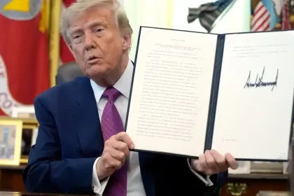 Trump po zákaze vstupu do Bieleho domu čelí žalobe za výrok o „rakovine“ kritických médií