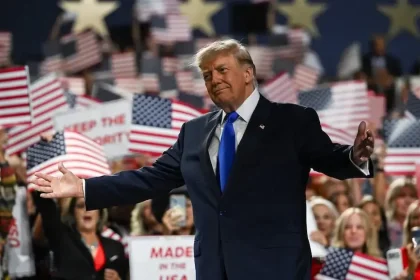 Trump zaútočil na novinárov: reportérov CNN označil za zradcov a bláznov