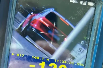 19-ročný vodič išiel v obci 120 km/h, prišiel o vodičský preukaz na mieste