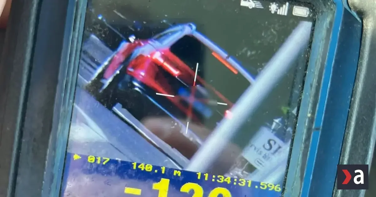 19-ročný vodič išiel v obci 120 km/h, prišiel o vodičský preukaz na mieste
