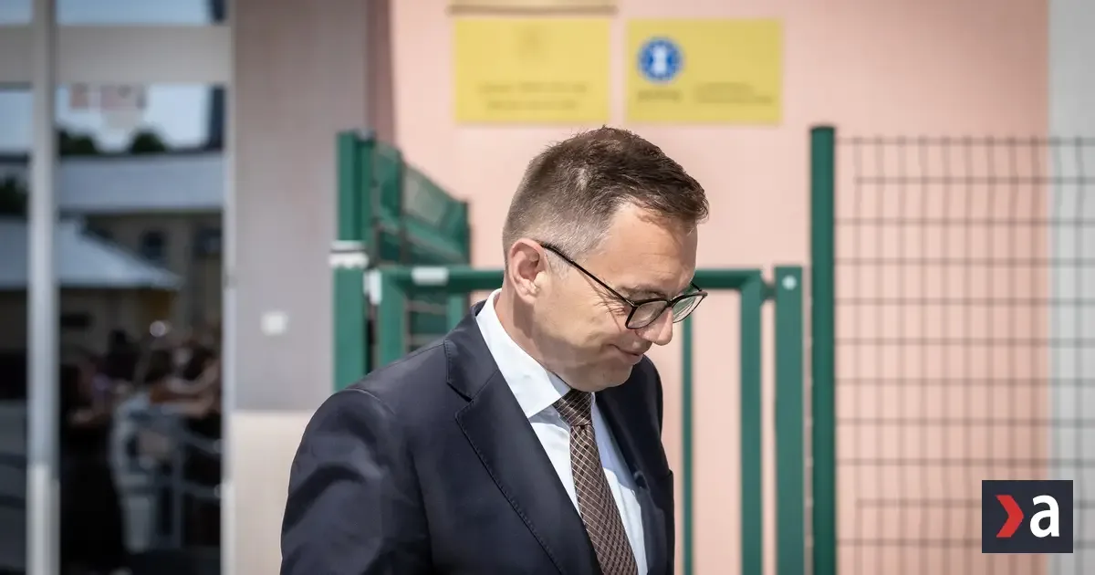 Andrej Danko ukončil kariéru Petra Kažimíra v NBS