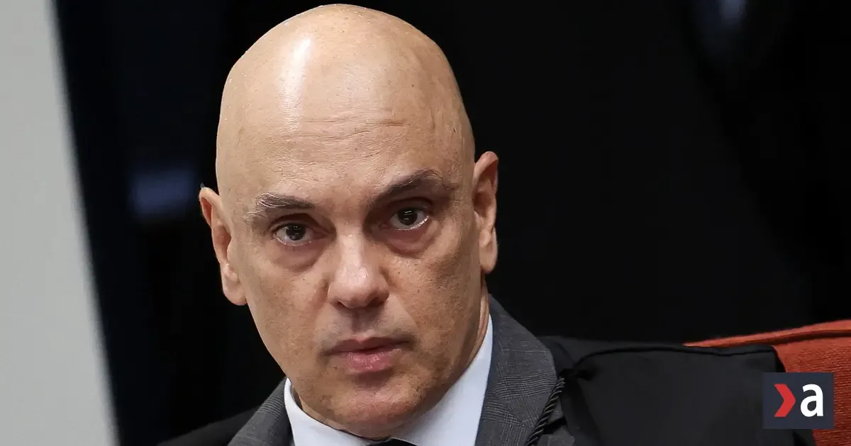 Brazílsky súd vydal zatykač na Bolsonarovho syna v USA