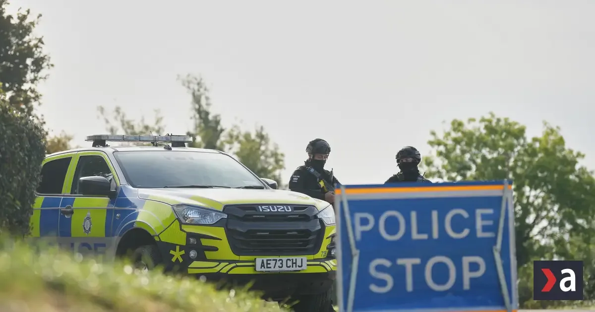 Britská polícia zadržala muža s dvojakým občianstvom, podozrivého z prípravy útoku