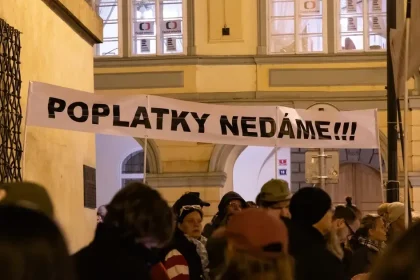 České divadlá prerušili klaňačky na podporu verejnoprávnych médií