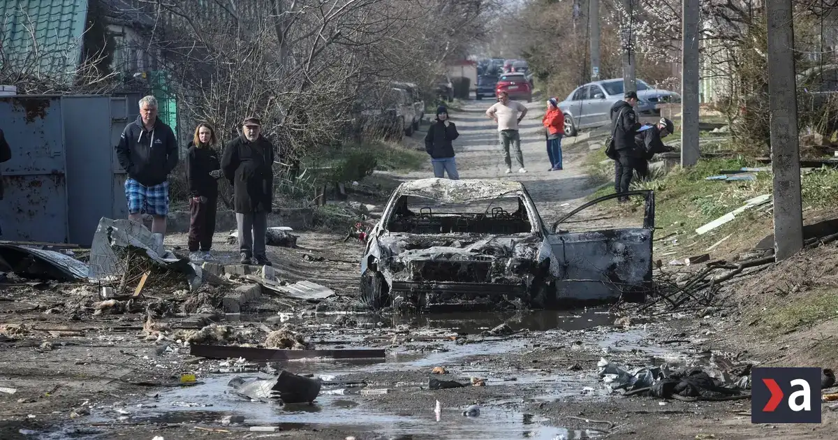 Dron zasiahol železničnú stanicu v Dnipre, hlásia obete