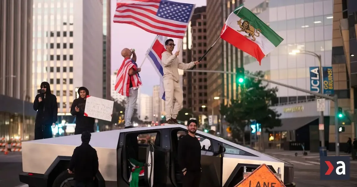 Irán hrozí USA, že ich vojenské lode nesmú do Perzského zálivu