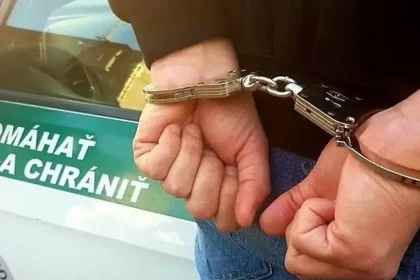 Kontrola mobilu zabránila tragédii, polícia zadržala muža