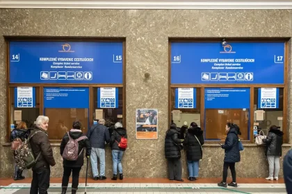 Lístky na vlak s polovičnou zľavou už kúpite na všetkých predajných miestach.