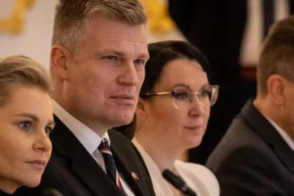 Nehoda Filipa Turka a sanitky nebola trestným činom: Pražská polícia ukončila vyšetrovanie