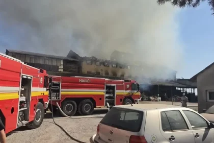 Objasnené: Hasiči oznámili príčinu požiaru pri Nových Zámkoch