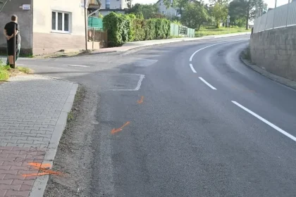 Polícia hľadá svedkov nehody v Čereňanoch, vodič zrazil cyklistu a ušiel