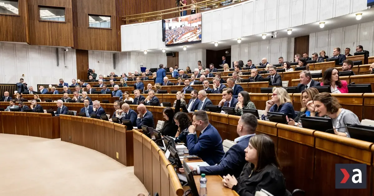 Poslanci rokujú o rozpočte, pokračuje súd s kauzou vraždy Jána Kuciaka