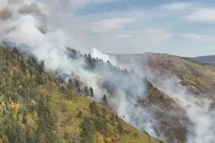 Požiar na vrchu Dubie pri Krompachoch sa podarilo lokalizovať