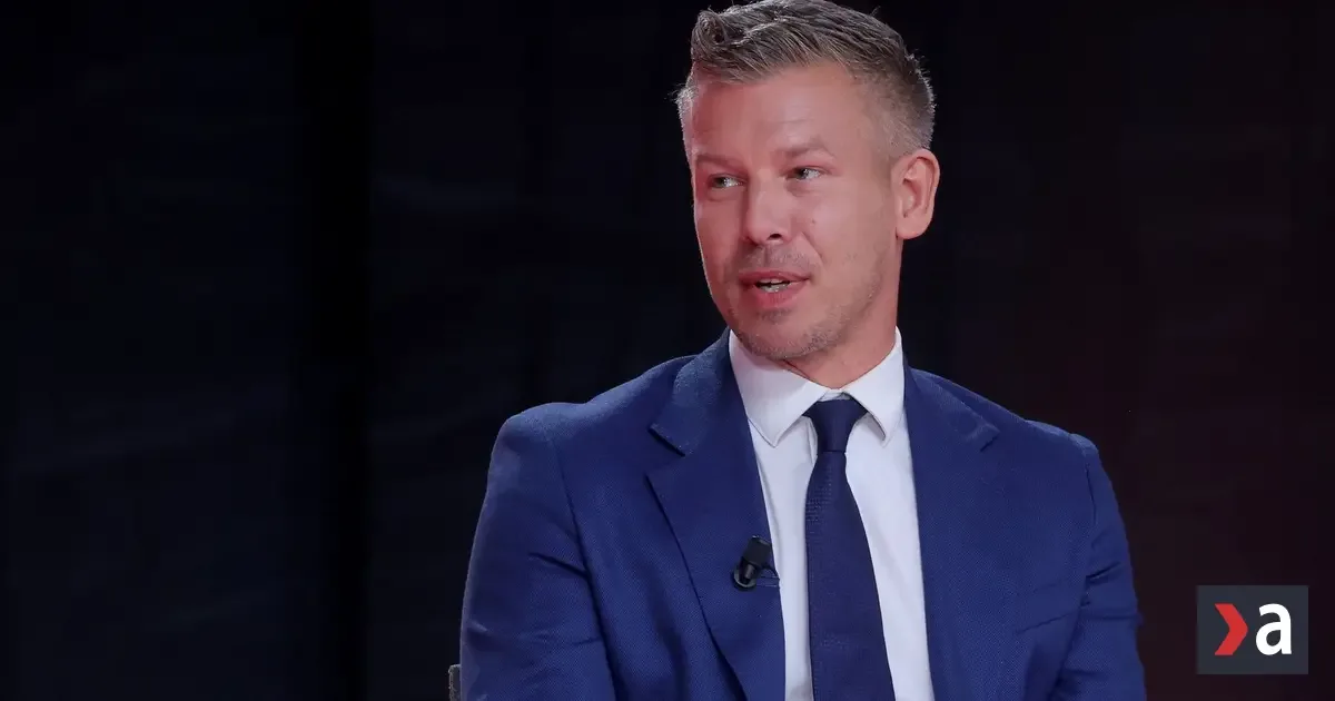 Premiér Magyar obvinil exprokurátora z politickej manipulácie