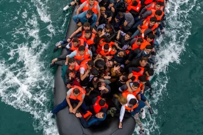 Pri východe Afriky sa prevrátil čln s migrantmi, zomrelo vyše sto ľudí