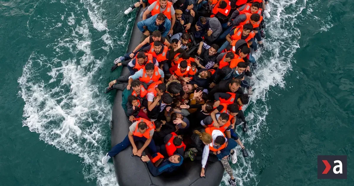 Pri východe Afriky sa prevrátil čln s migrantmi, zomrelo vyše sto ľudí