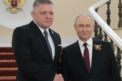 Prieskum o Ficovej návšteve Moskvy štátu zrejme radosť neurobil
