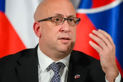 Ráž dlho odmietal diskusiu s Vallom, teraz ho čaká súboj