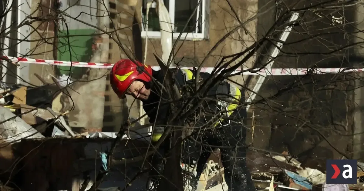 Rusko útočilo na ukrajinskú energetiku. Zelenskyj žiada zastavenie útokov